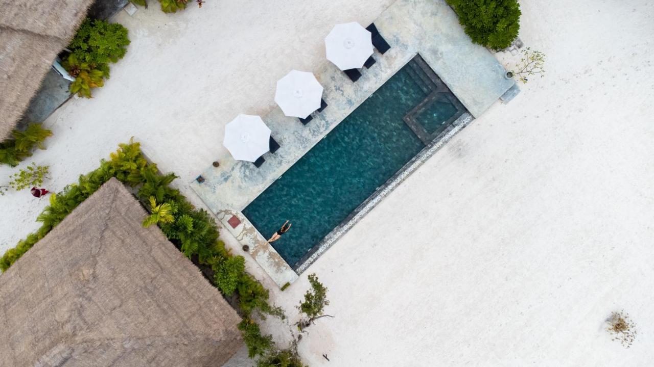 The Secret Garden Koh Rong Hotel Pagoda Beach Exterior photo