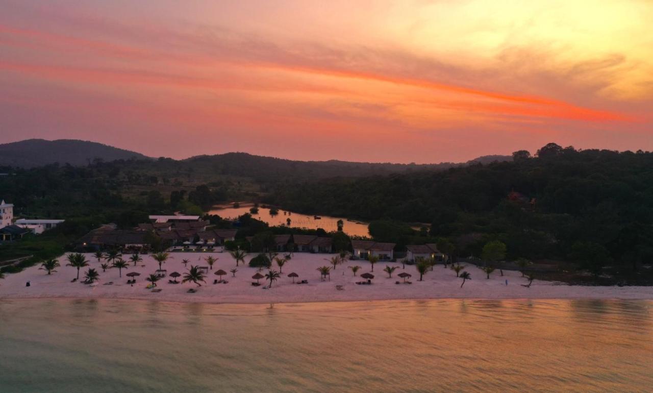 The Secret Garden Koh Rong Hotel Pagoda Beach Exterior photo